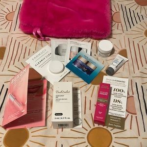 Makeup & skincare sample bag